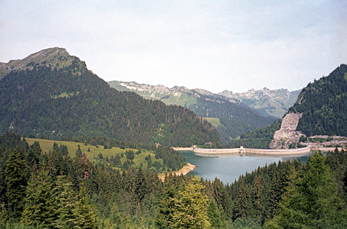 Ayerne dam