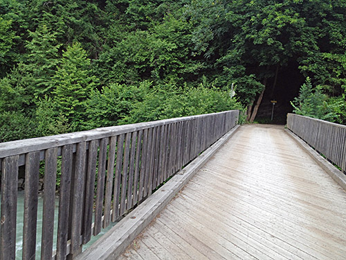 Sill bridge